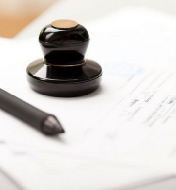 Consultations of a lawyer on obtaining a residence permit in Ukraine.